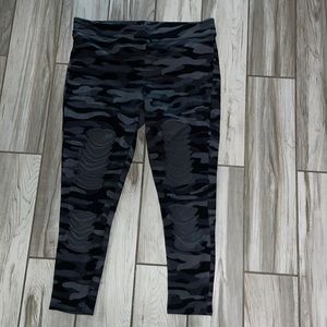 Torrid army leggings size 3